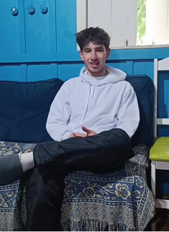  Prefeito visita família de estudante autodidata de Progresso e oferece apoio para desenvolver seu talento