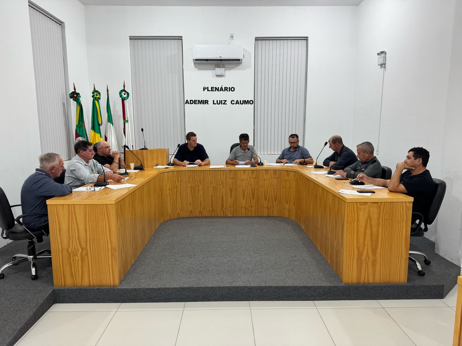 SESSÃO ORDINÁRIA DA CÂMARA DE VEREADORES EM 10 DE MARÇO 