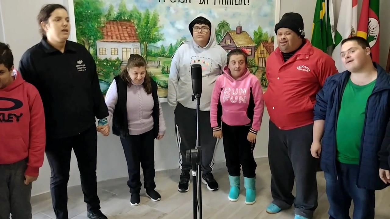 Grupo Viva a Diferença gravou música inclusiva