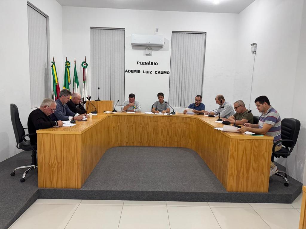 SESSÃO ORDINÁRIA DA CÂMARA DE VEREADORES EM12 DE MAIO